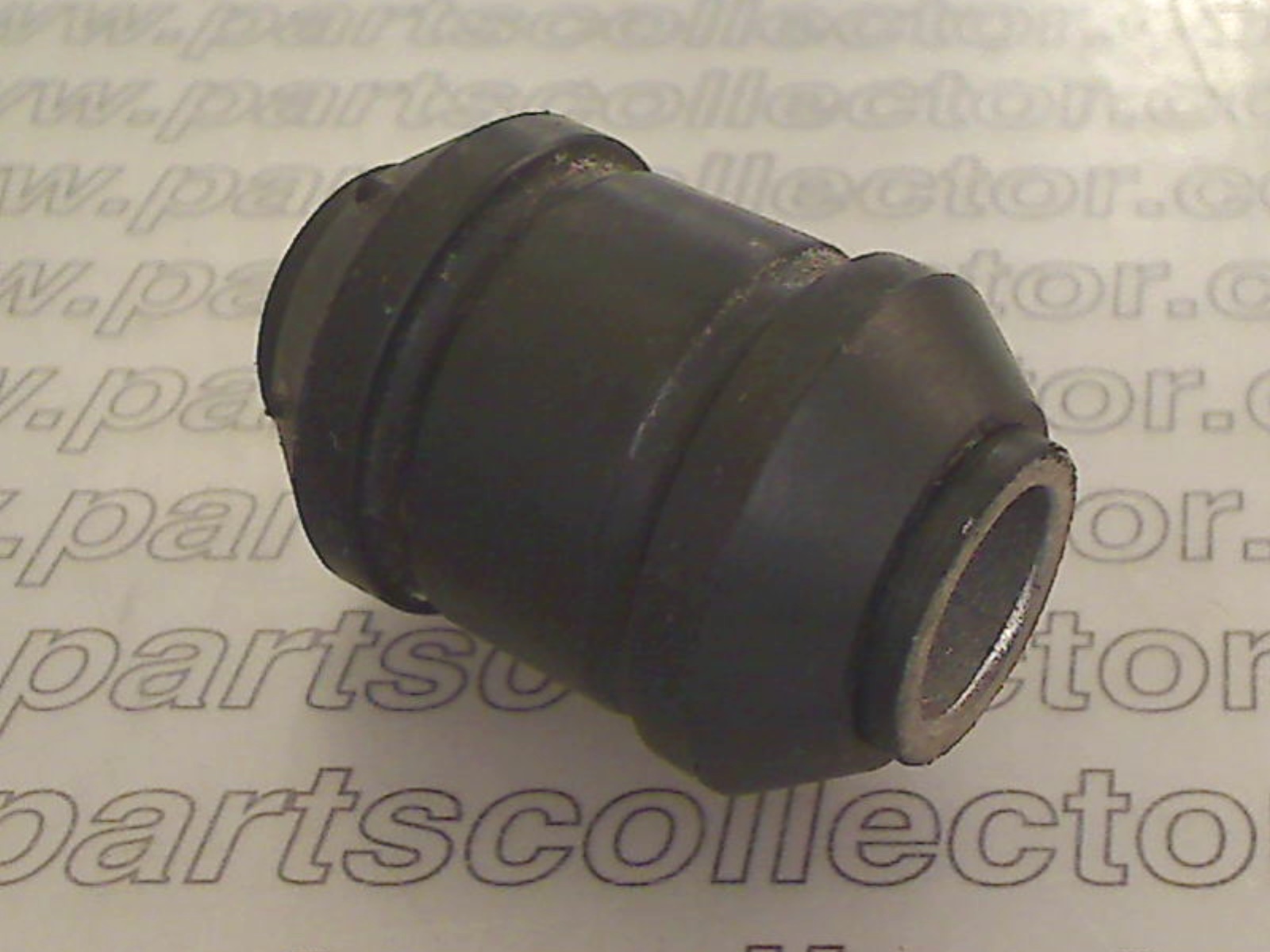 ANTIVIBRATION RUBBER MOUNT